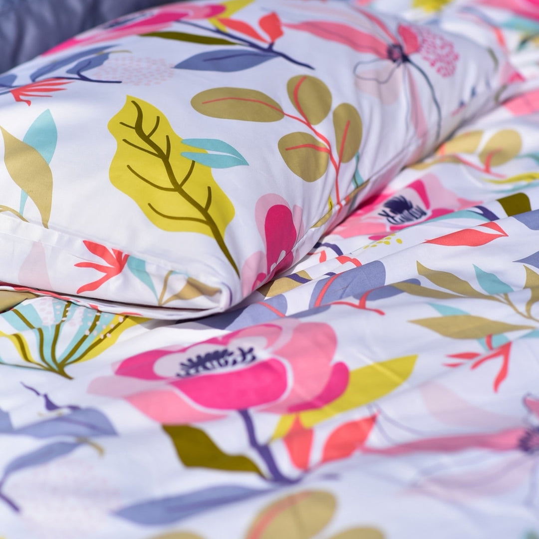 Color Splash Cotton King Bedsheet - 250 TC