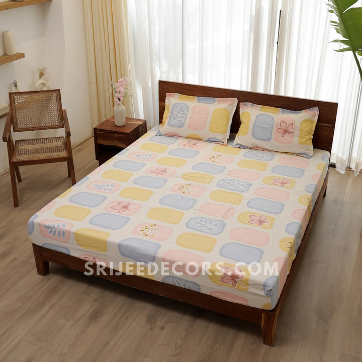 Pacman Cotton Blend Super King Bedsheet with 2 Pillow Covers (108x108 inches)