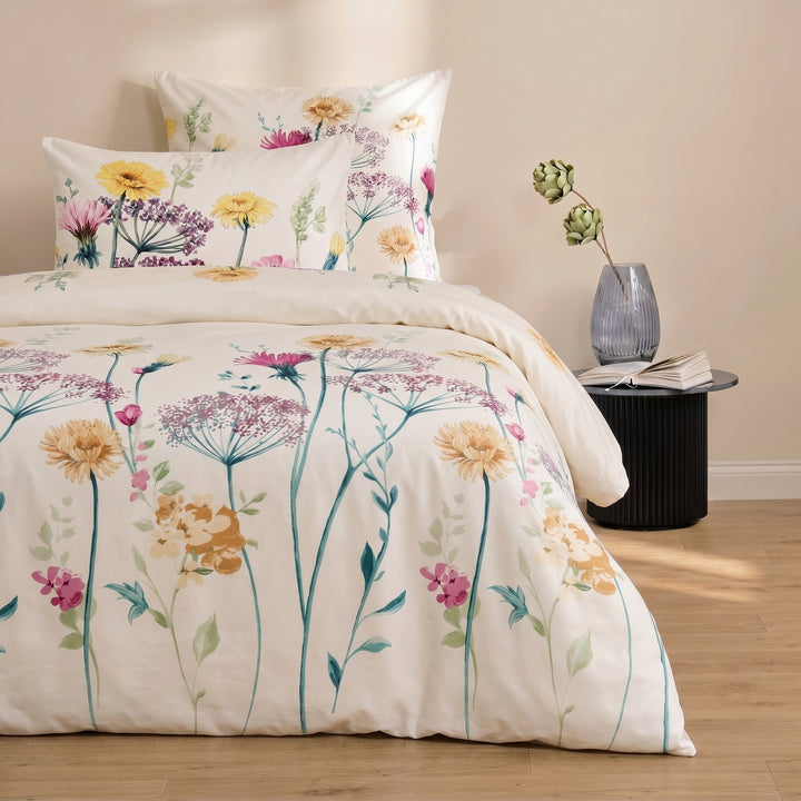 Wildflower Whisper Cotton King Bedsheet - 250 TC