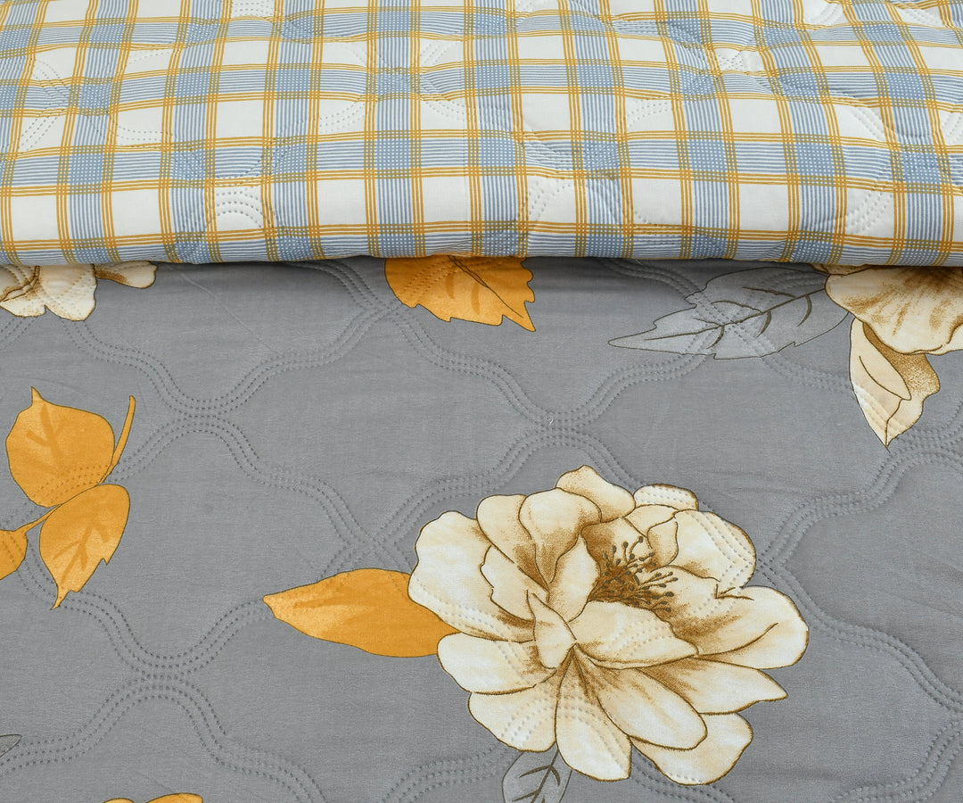 Petal Patchwork Comforter 180 GSM AC Room Reversible Double Bed Comforter