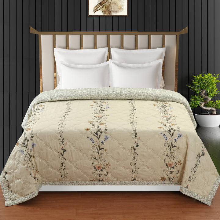 Timeless Bloom Comforter 180 GSM AC Room Reversible Single Bed Comforter