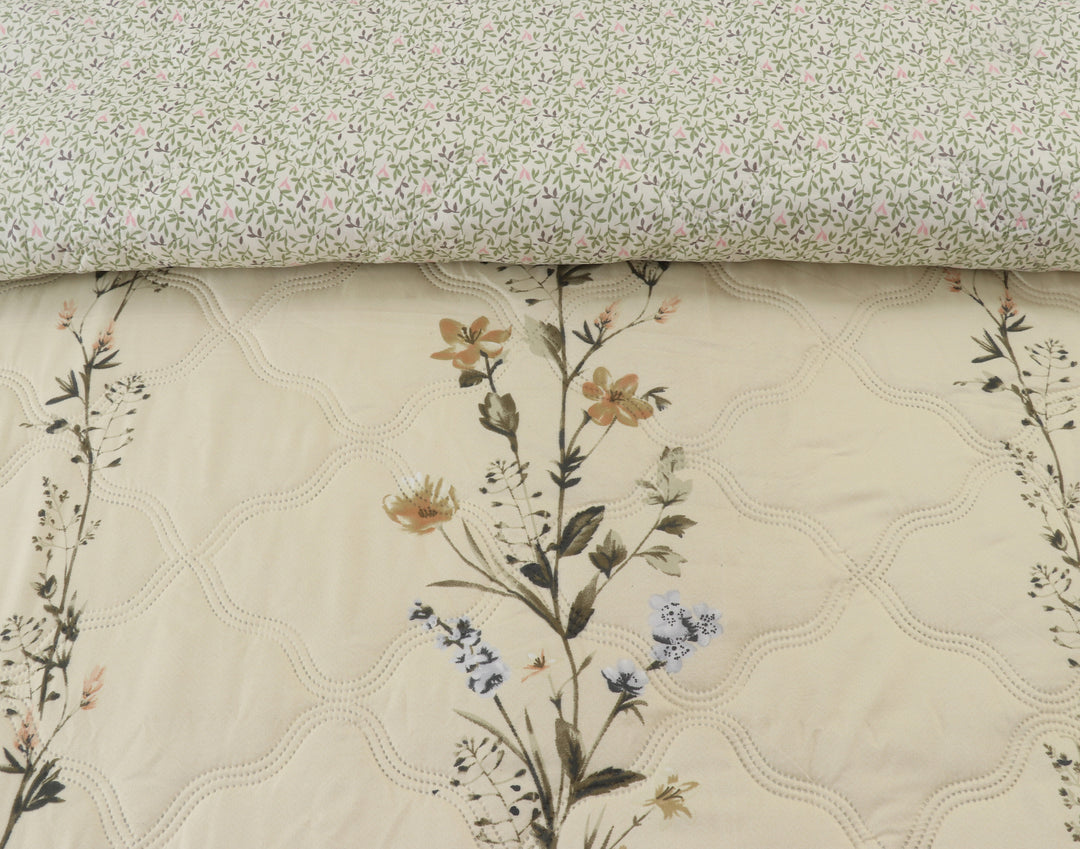Timeless Bloom Comforter 180 GSM AC Room Reversible Single Bed Comforter