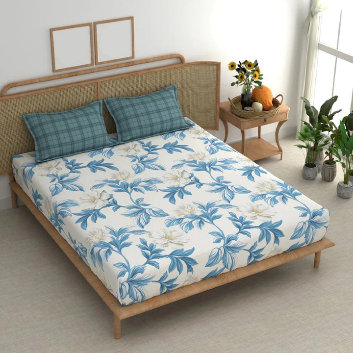 Aqua Leaves Cotton Blend Super King Bedsheet with 2 Pillow Covers (108x108 inches)