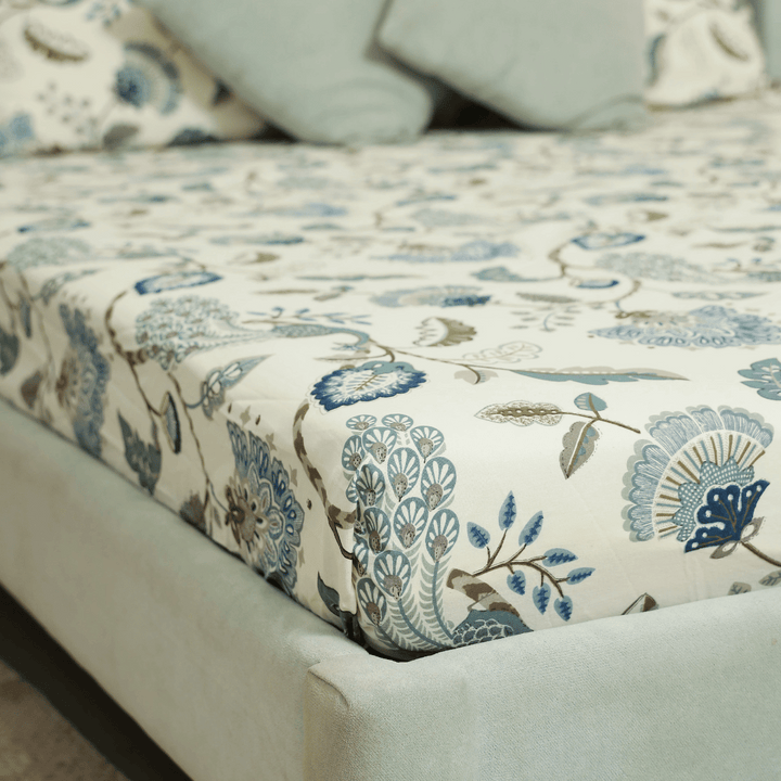 Tropical Printed Cotton Elastic King Size Bedsheet - Peacock